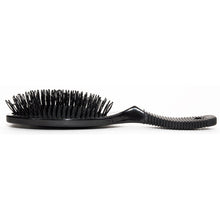 Save 15% off Abantu's Loop Detangle Brush at Abantu